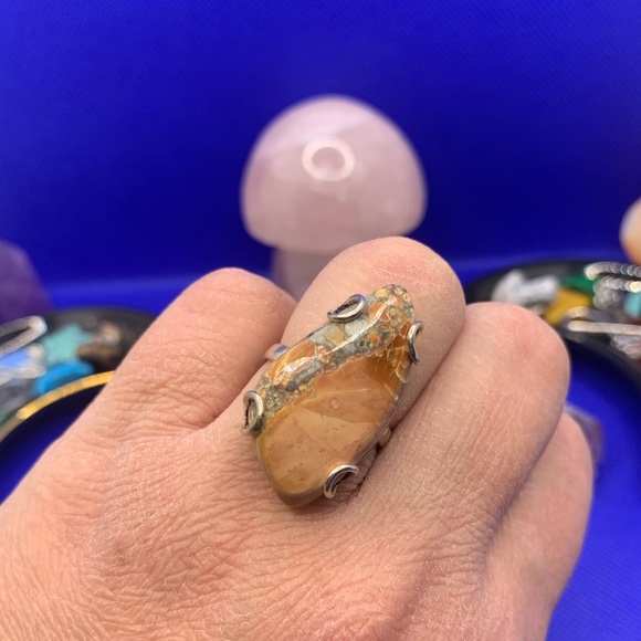 Fun Freeform Brecciated Jasper Ring! .925 Sterling Silver Overlay, Size 7 - Picture 9 of 14